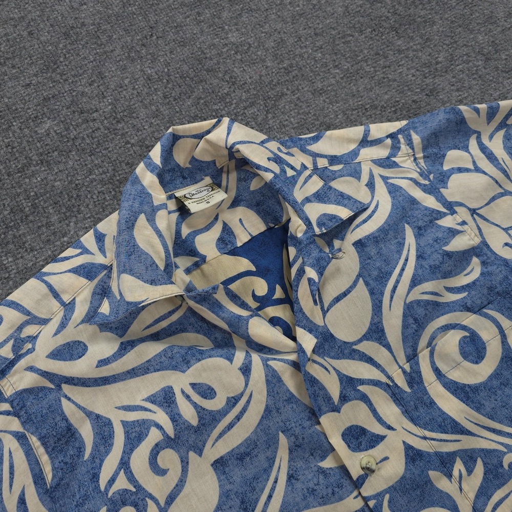 Go‎ Barefoot Shirt Mens Small Blue Hawaiian Floral Aloha Made In USA Camp Beach